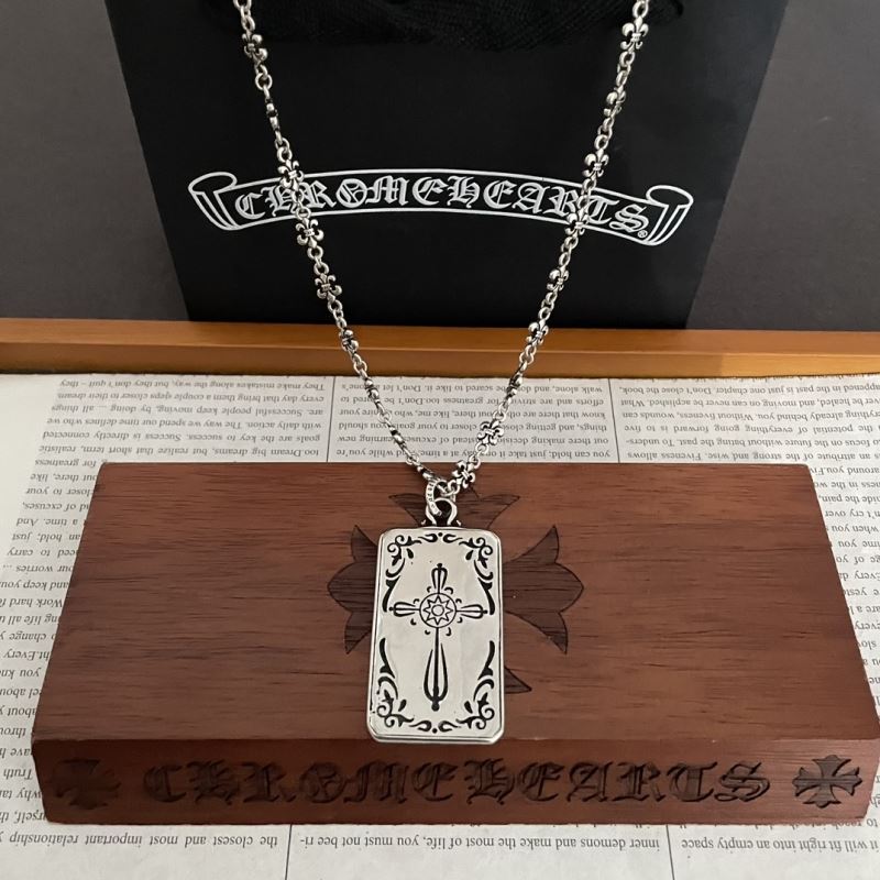 Ch**me He**ts necklaces